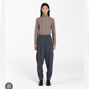 AMOMENTO Gray Pleated Pants